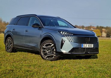 Peugeot e-5008: Elelegantní sedmimístný rodinný automobil, ve kterém budete chtít jezdit